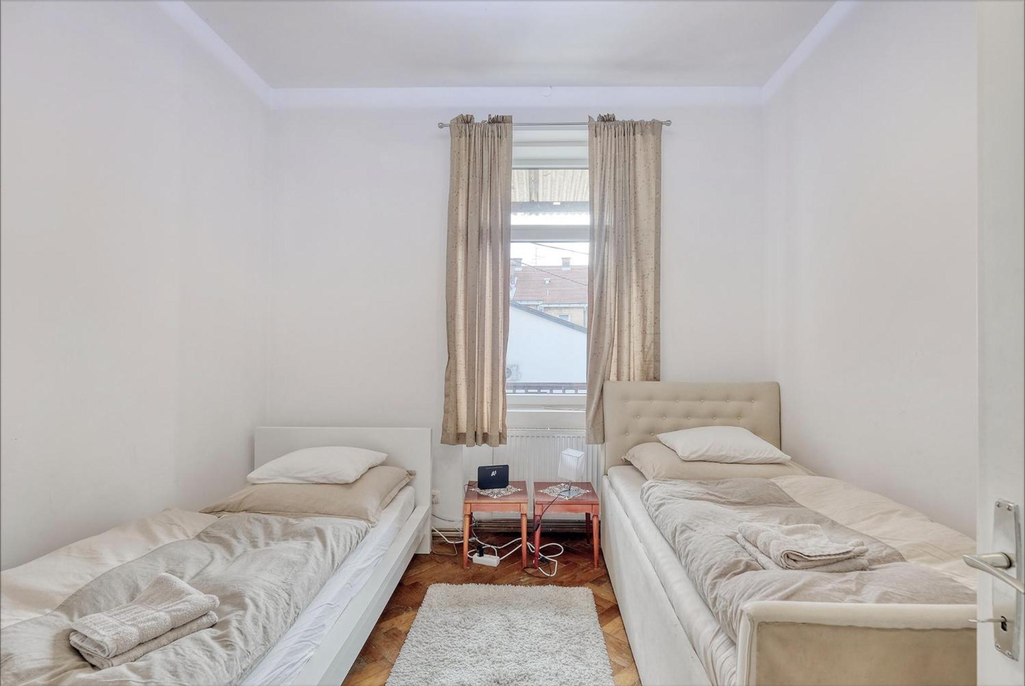 Nick & Klaras Central Apartments リュブリャナ エクステリア 写真