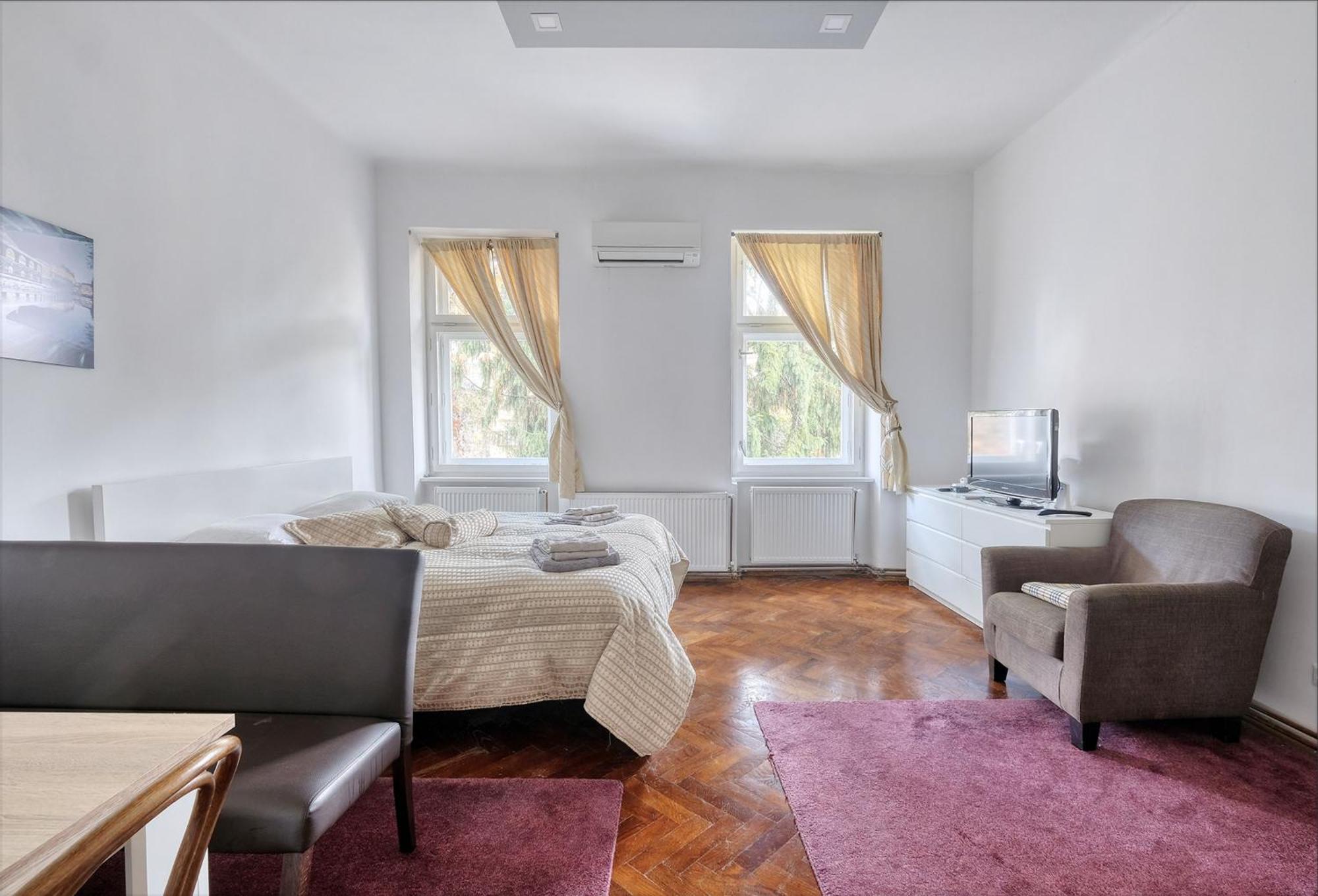 Nick & Klaras Central Apartments リュブリャナ エクステリア 写真